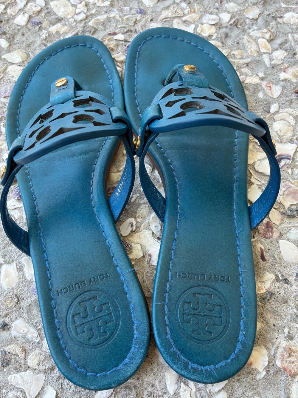 Tory Burch Royal Blue Miller Cutout Leather Thong Sandals - Picture 4 of 8